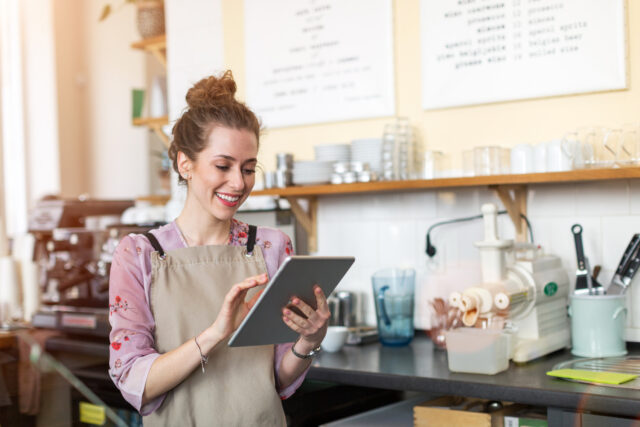 woman working in a cafe